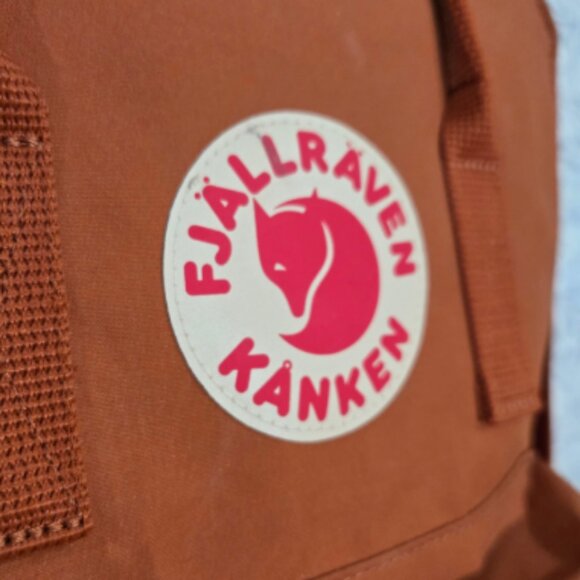 Fjällräven Kånken Classic - Terracotta Brown (Lightly Used) - Picture 4 of 8
